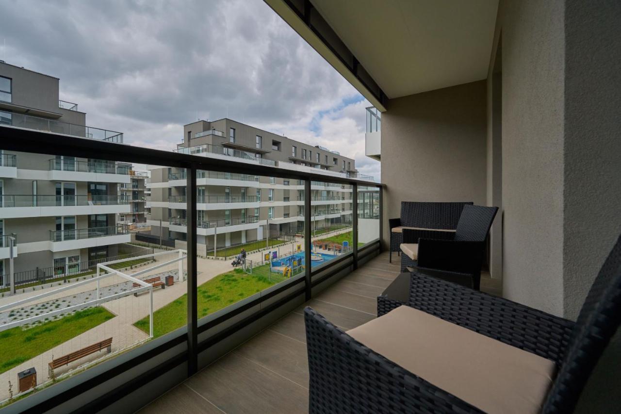 Apartment With 2 Bedrooms & Parking Wroclaw By Noclegi Renters المظهر الخارجي الصورة