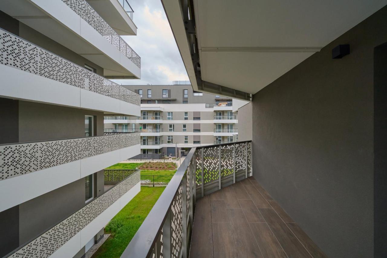 Apartment With 2 Bedrooms & Parking Wroclaw By Noclegi Renters المظهر الخارجي الصورة