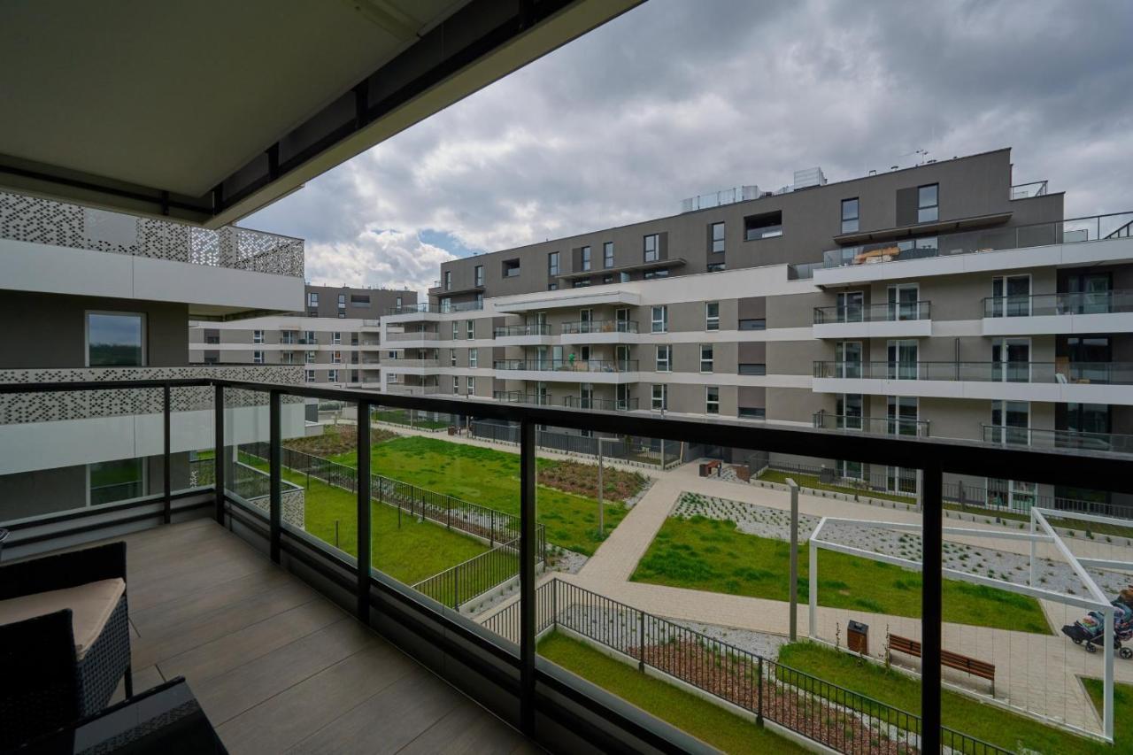 Apartment With 2 Bedrooms & Parking Wroclaw By Noclegi Renters المظهر الخارجي الصورة